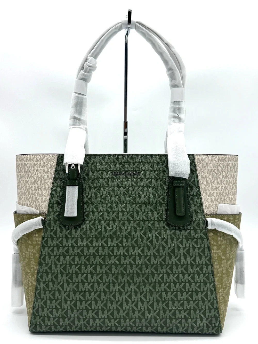 Michael Kors Voyager Large Color-Block Signature Logo Tote Bag - Lilac